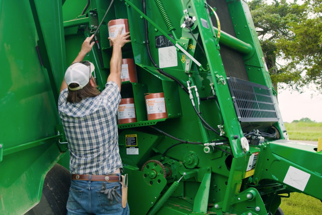 How To Load Baler Twine In A Round Baler Frontier Tips Notebook